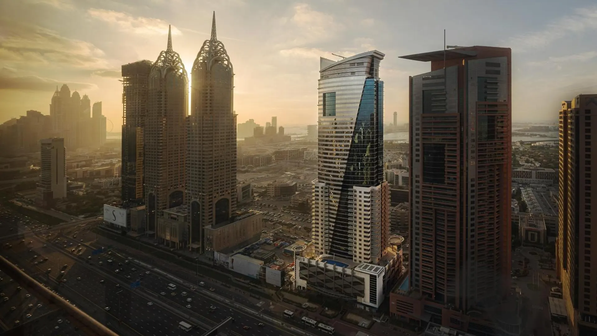 Hotel Staybridge Suites Dubai Internet City By Ihg