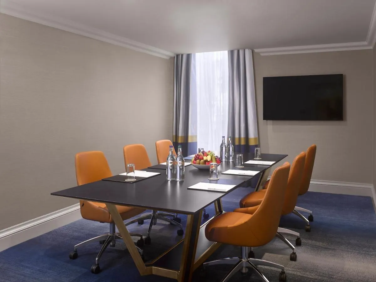 Staybridge Suites Dubai Internet City By Ihg Szálloda