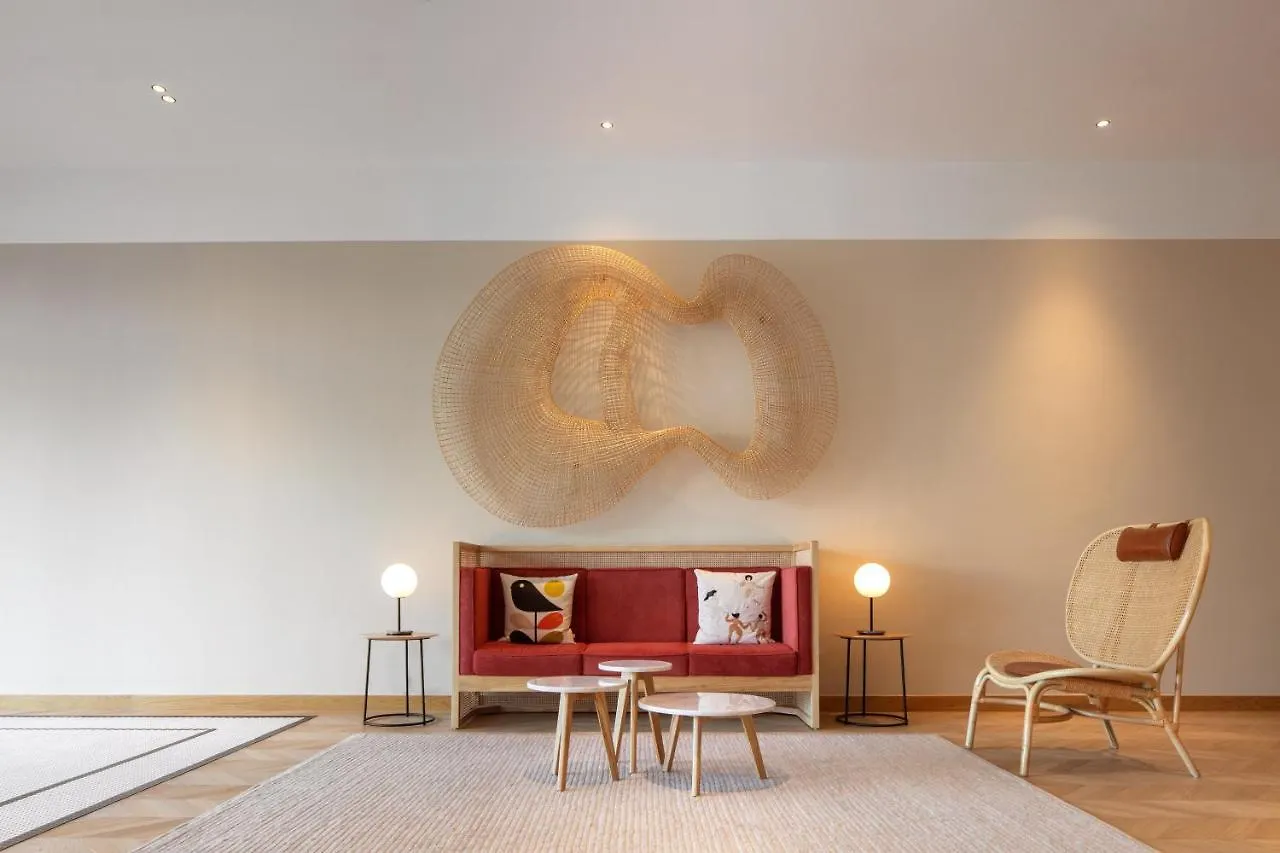 Staybridge Suites Dubai Internet City By Ihg