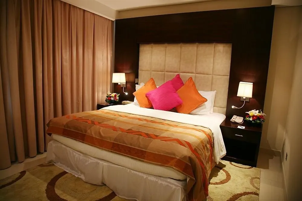 מלון Staybridge Suites Dubai Internet City By Ihg