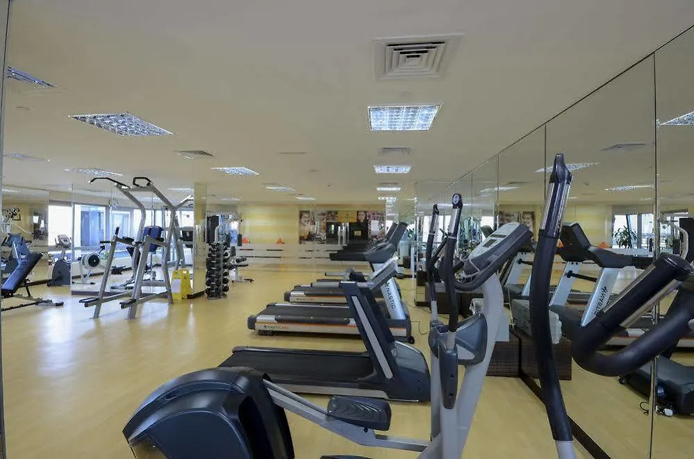 Staybridge Suites Dubai Internet City By Ihg Egyesült Arab Emírségek