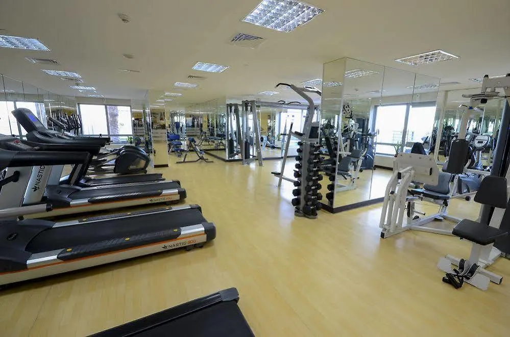 Staybridge Suites Dubai Internet City By Ihg מלון