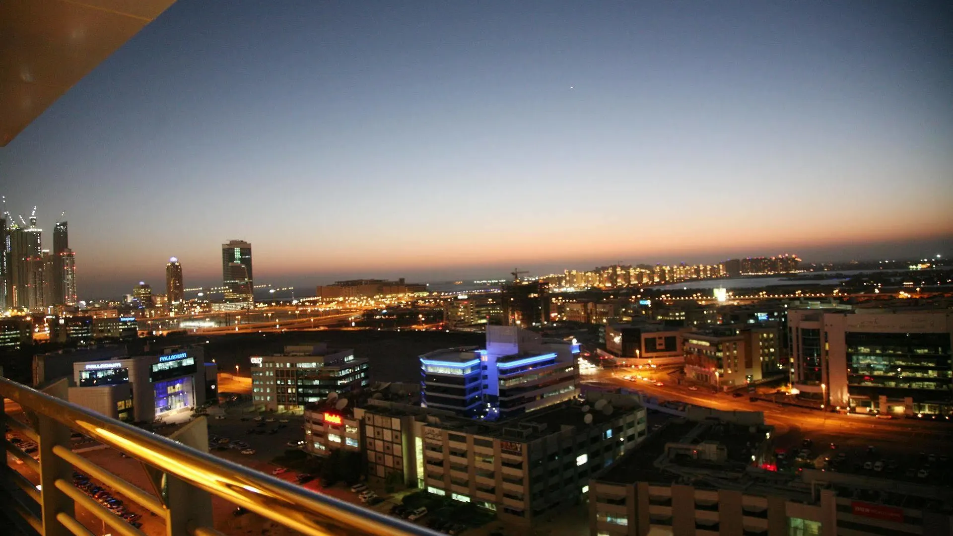**** מלון Staybridge Suites Dubai Internet City By Ihg איחוד האמירויות הערביות