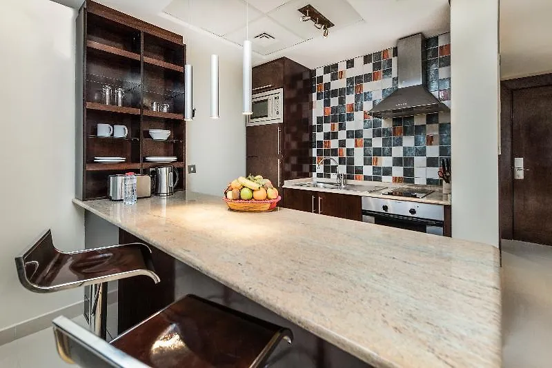 Staybridge Suites Dubai Internet City By Ihg Szálloda
